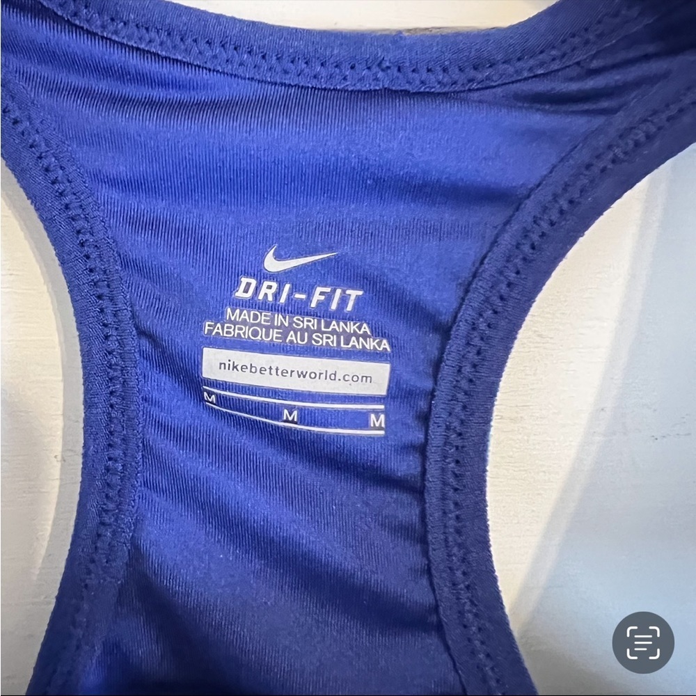 Nike 2 in 1 Tank Top with Sports Bra. Size Medium. EUC - Picture 9 of 9